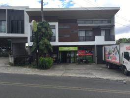 Store front Viquez supermarket in "El Roble"